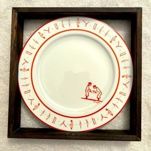 Decorative plate in frame